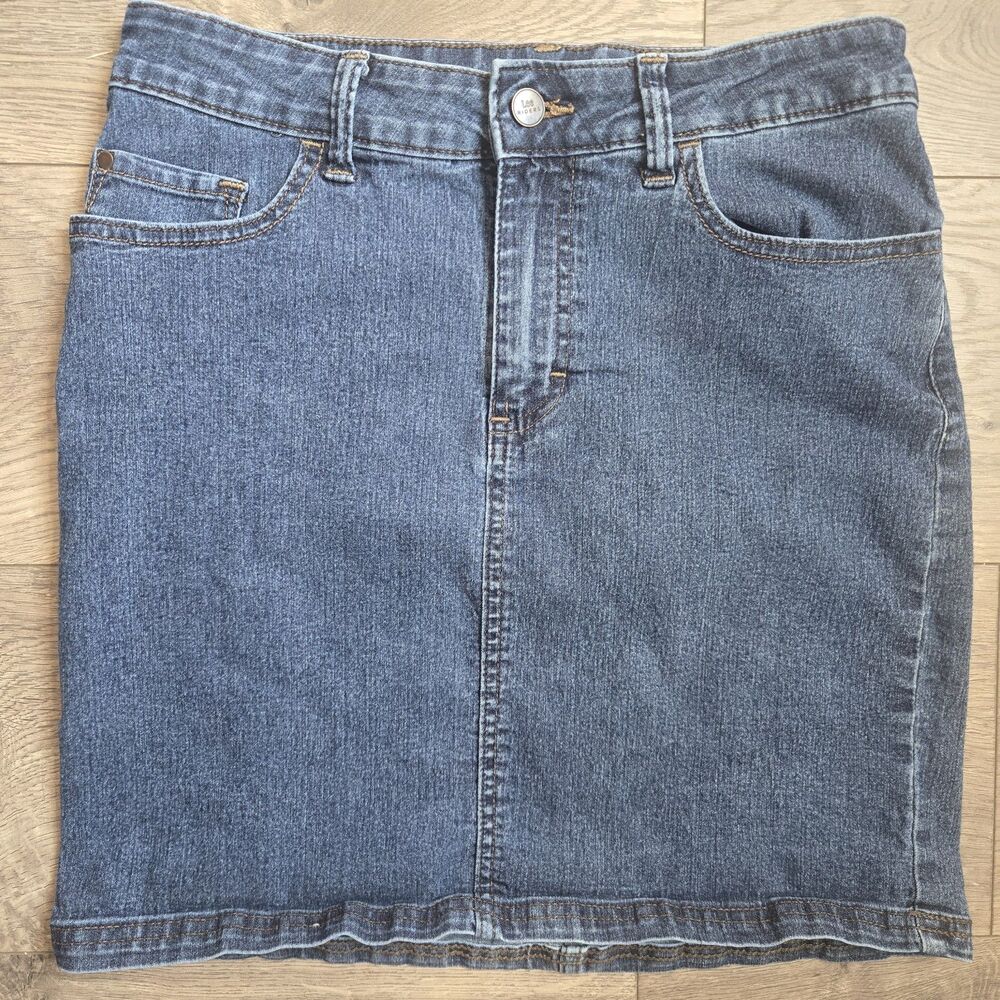 Lee Riders Womens Mid Rise Denim Skirt Size 4 Stretch Blue Jean Y2K Casual Mini